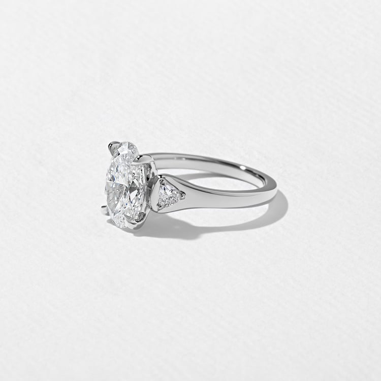 Cleo Oval in Platinum – view 2
