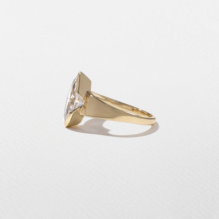 Lou Marquise in 18k Yellow Gold – view 3