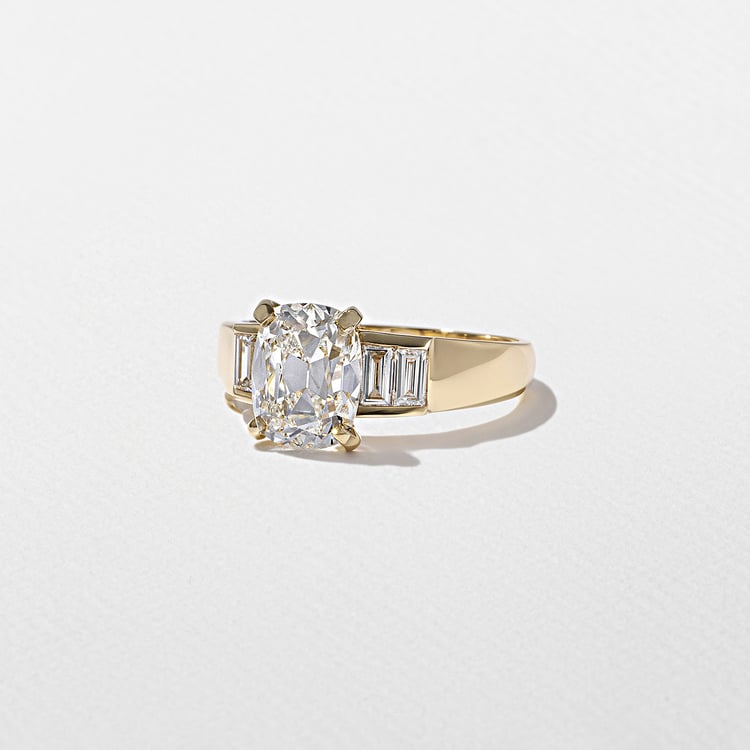 Nova Antique Cushion in 18k Yellow Gold – view 2