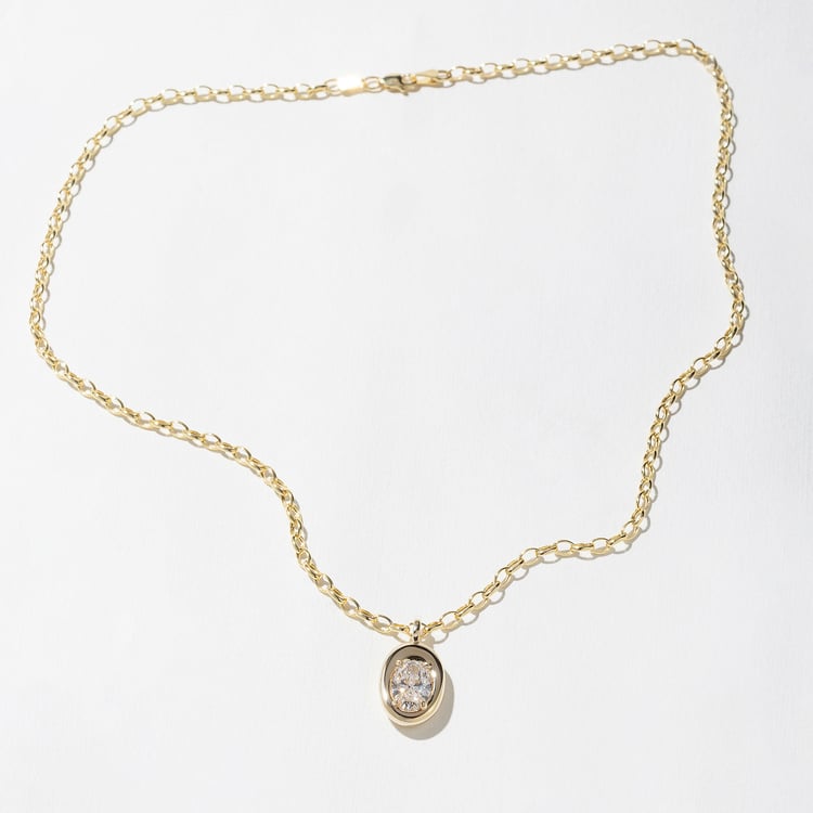 Delphi Oval XL Pendant in 14k Yellow Gold – view 3