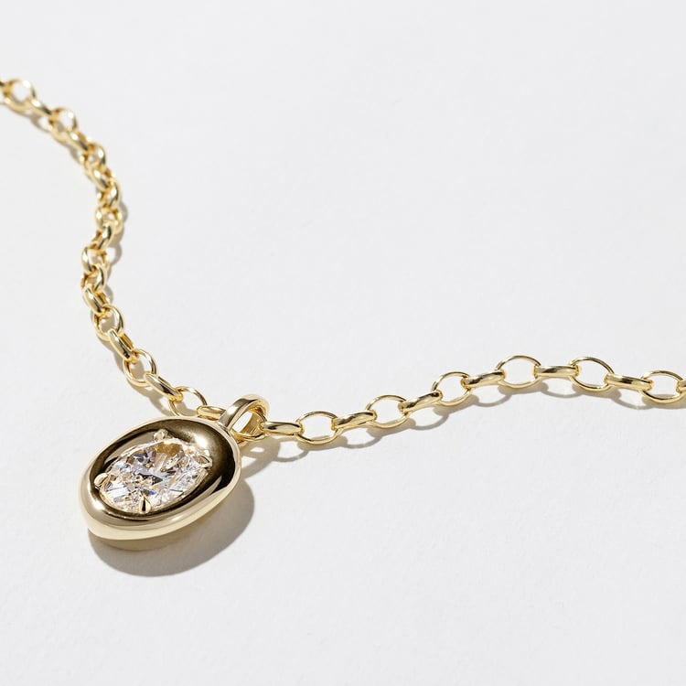 Delphi Oval XL Pendant in 14k Yellow Gold – view 2