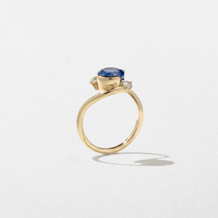 Gemma Sapphire Oval 3.09ct Blue Sapphire