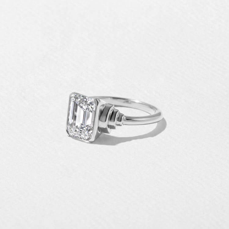 Monet Emerald-Cut in 18k White Gold – view 2