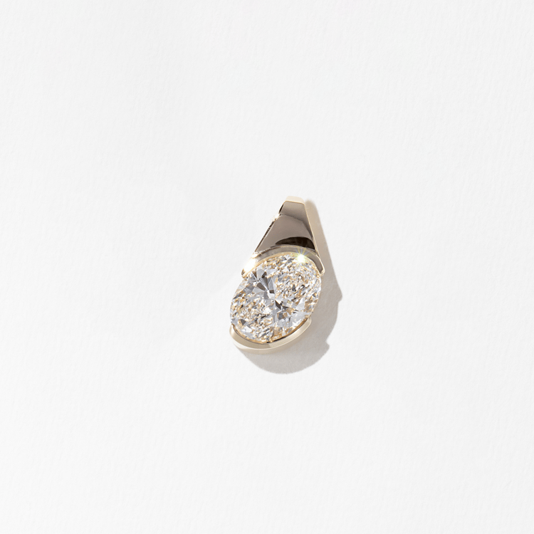Rhodes Oval Diamond Pendant in 14k Yellow Gold