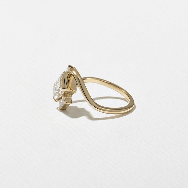 Gemma Emerald-Cut in 14k Yellow Gold – view 3