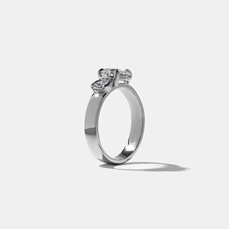 Henri Pear in 18k White Gold – view 5