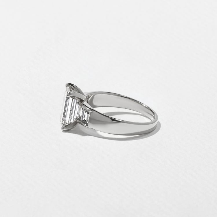 Nova Emerald-Cut in 18k White Gold – view 3