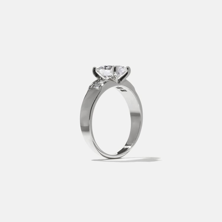 Nova Oval in Platinum – view 5