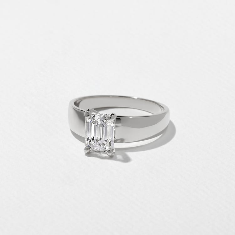 Nova Emerald-Cut in 18k White Gold – view 2