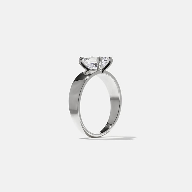 Nova Emerald-Cut in 18k White Gold – view 5