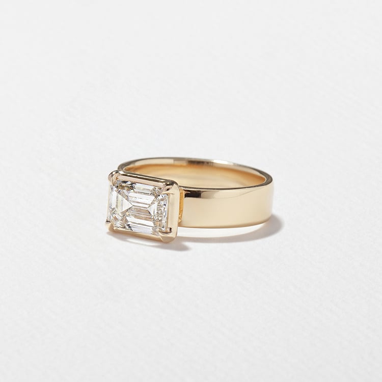 Reid Emerald-Cut in 18k Yellow Gold – view 2