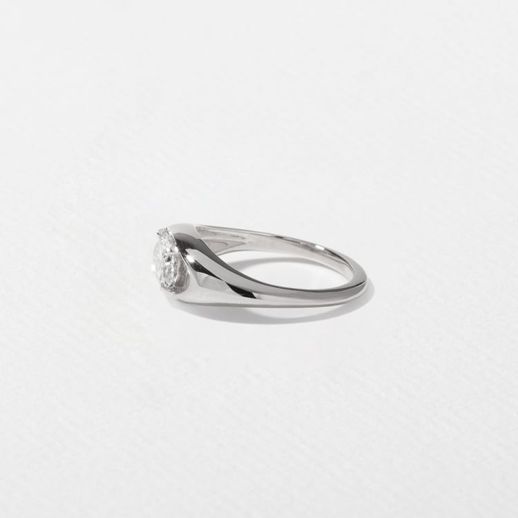 Monroe Oval Mini in 14k White Gold – view 3