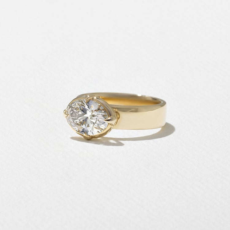 Reid Oval in 14k Yellow Gold – view 2