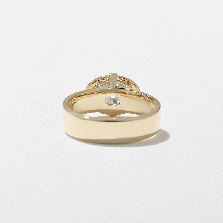 Reid Oval in 14k Yellow Gold – view 4