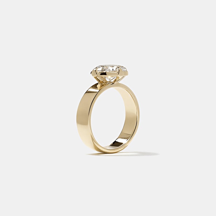 Reid Oval in 14k Yellow Gold – view 5