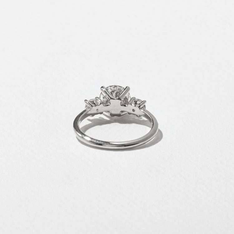 Trey Round in 18k White Gold – view 4
