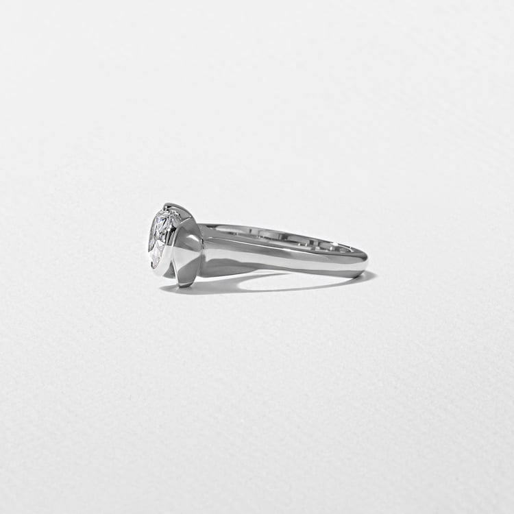 Gaia Pear in 18k White Gold – view 3