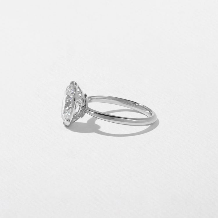 Daphne Antique Oval in Platinum – view 3