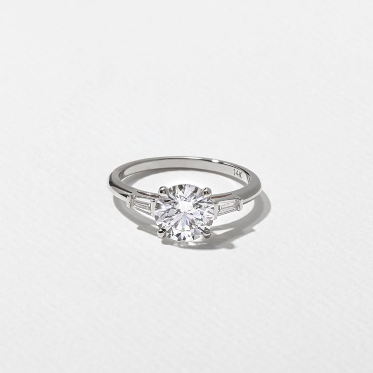 Eve Round in 18k White Gold