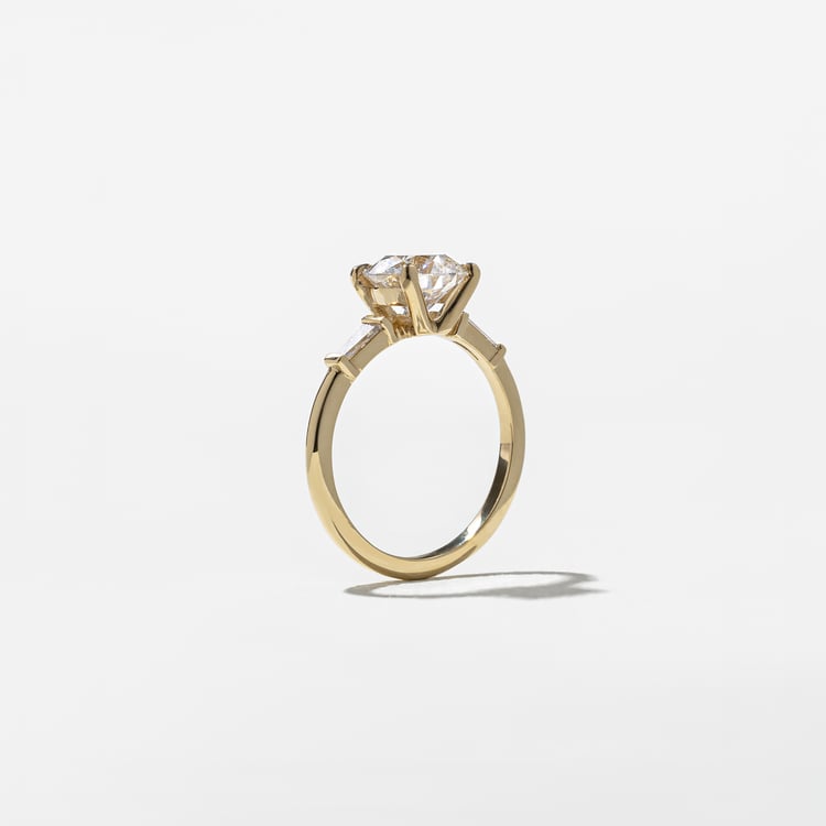 Trey Oval in 14k Yellow Gold – view 5
