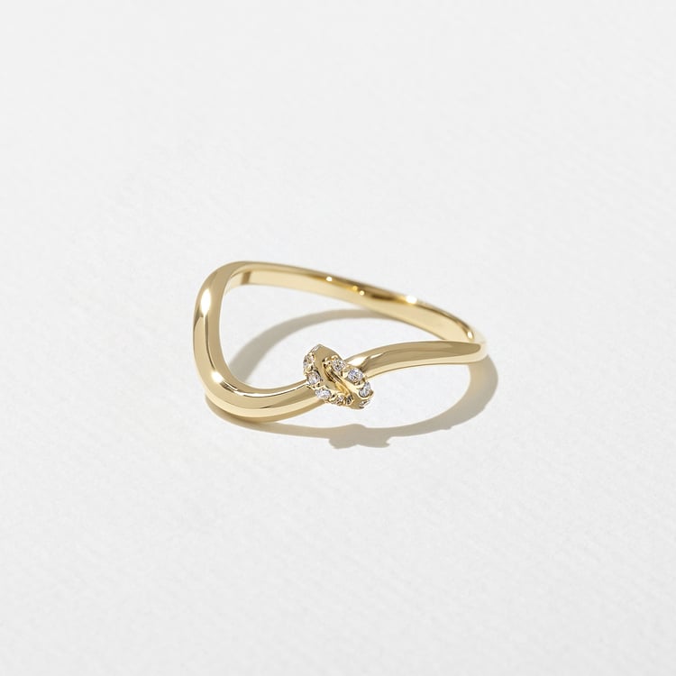 Knot in 14k Yellow Gold – view 2