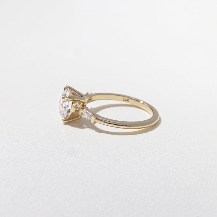 Trey Round  in 14k Yellow Gold – view 3