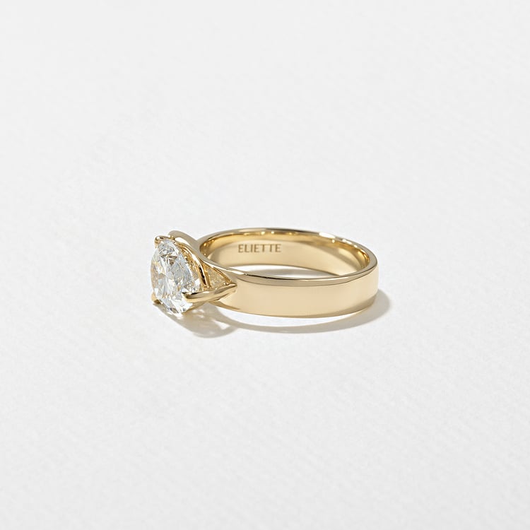 Henri Grand Pear in 18k Yellow Gold – view 3