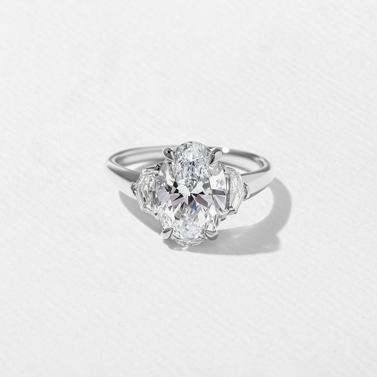 Blair Oval in Platinum