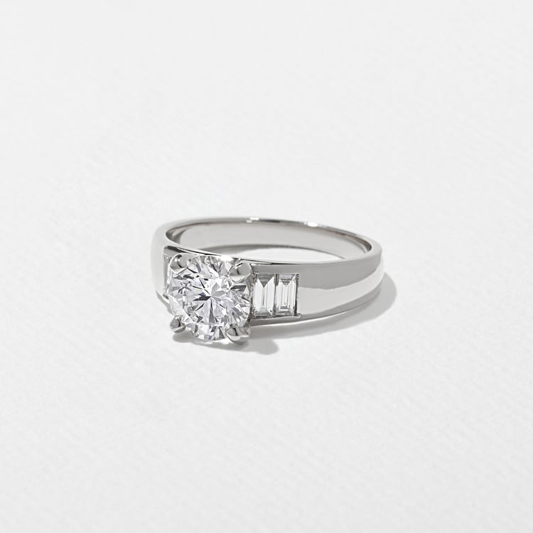Nova Round in Platinum – view 2