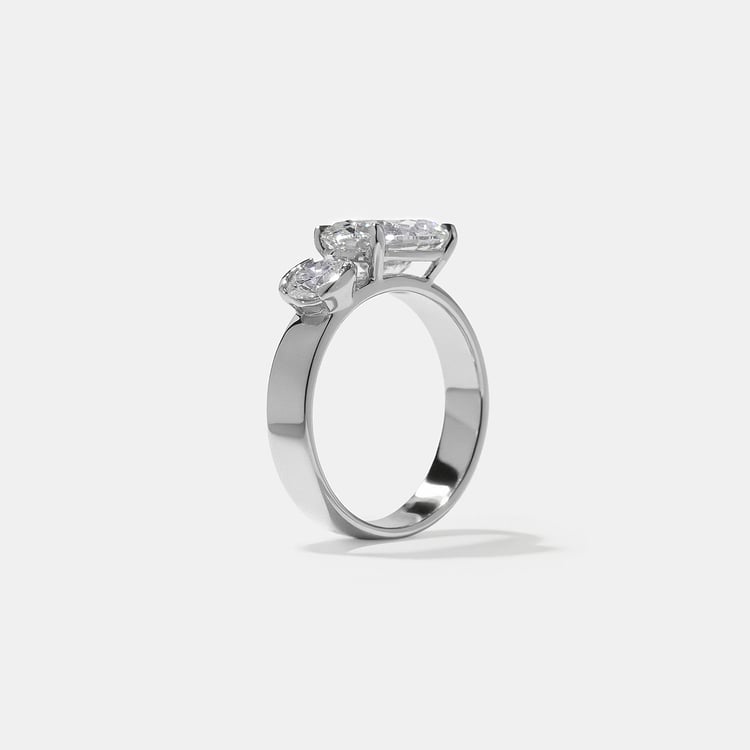 Henri Grand Oval in 14k White Gold – view 5