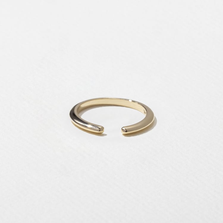 Acacia in 18k Yellow Gold