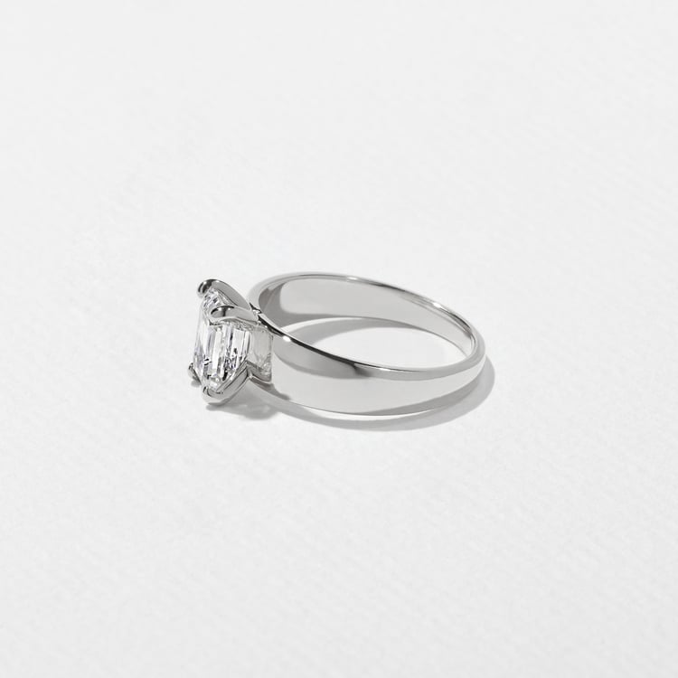 Nova Emerald-Cut in Platinum – view 3
