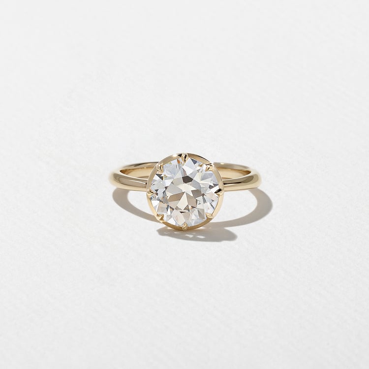 Daphne Antique Round in 18k Yellow Gold