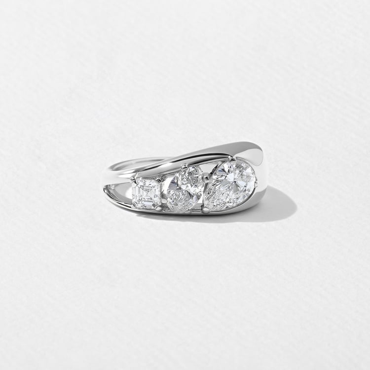 Maeve Pear in Platinum