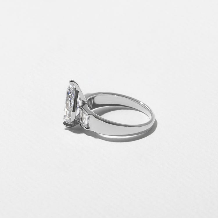 Nova Pear in 18k White Gold – view 3