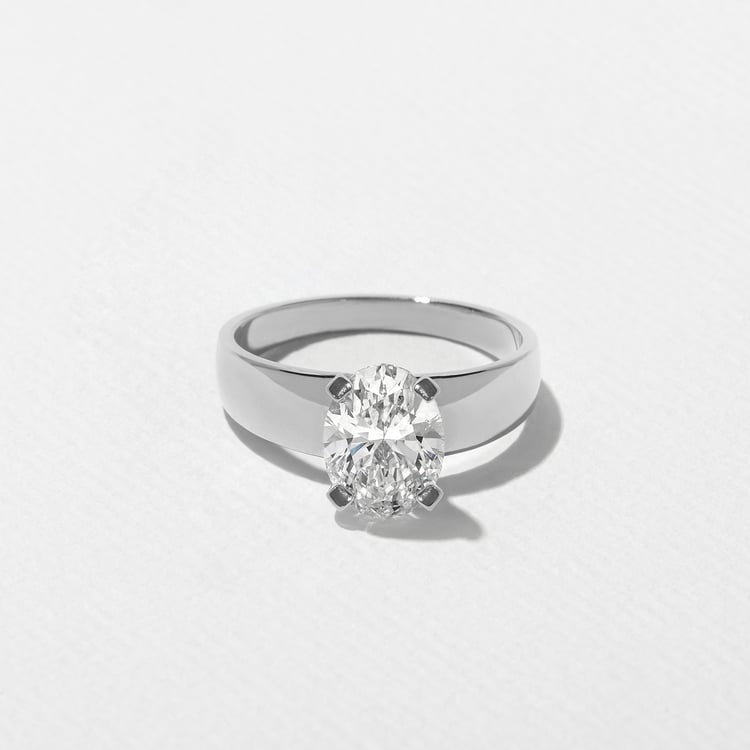 Nova Oval in 14k White Gold