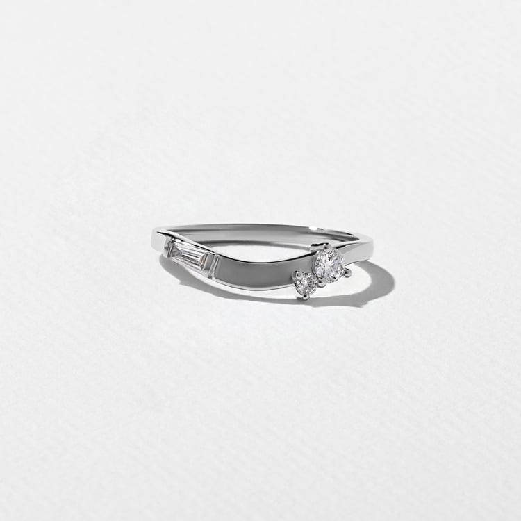 Pine in 14k White Gold
