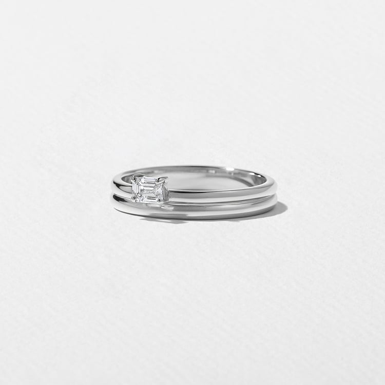 Serra Emerald-Cut in Platinum – view 2