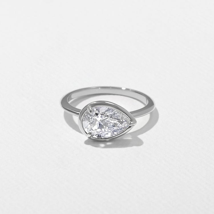 August Pear in 14k White Gold