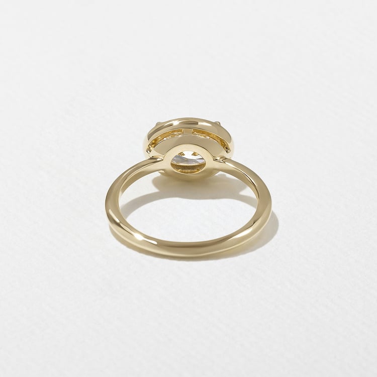 August Oval in 14k Yellow Gold – view 4