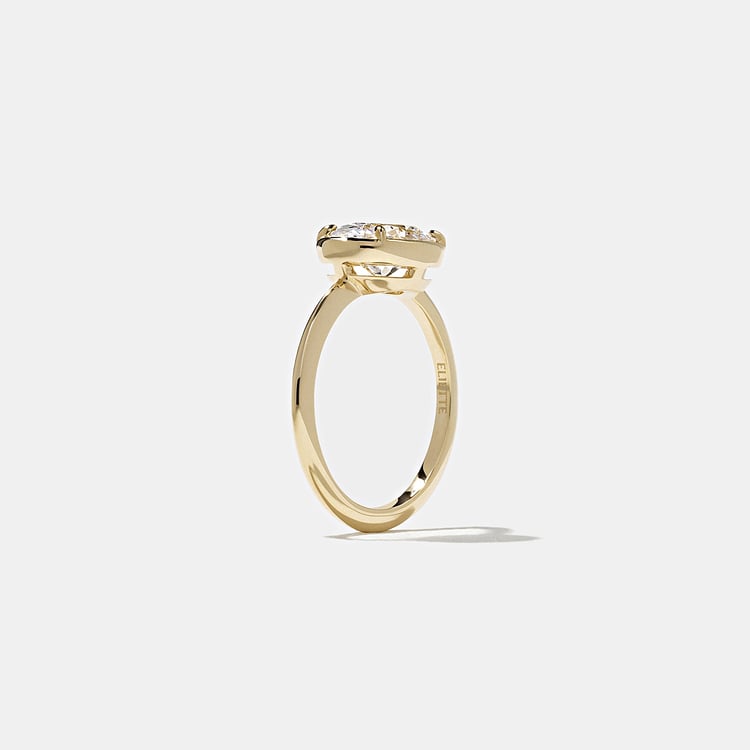 August Oval in 14k Yellow Gold – view 5