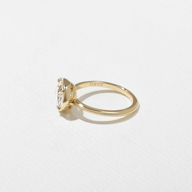 August Oval in 14k Yellow Gold – view 3