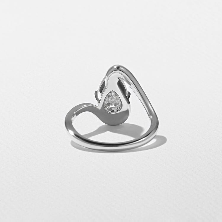 Lyra Pear in Platinum – view 3