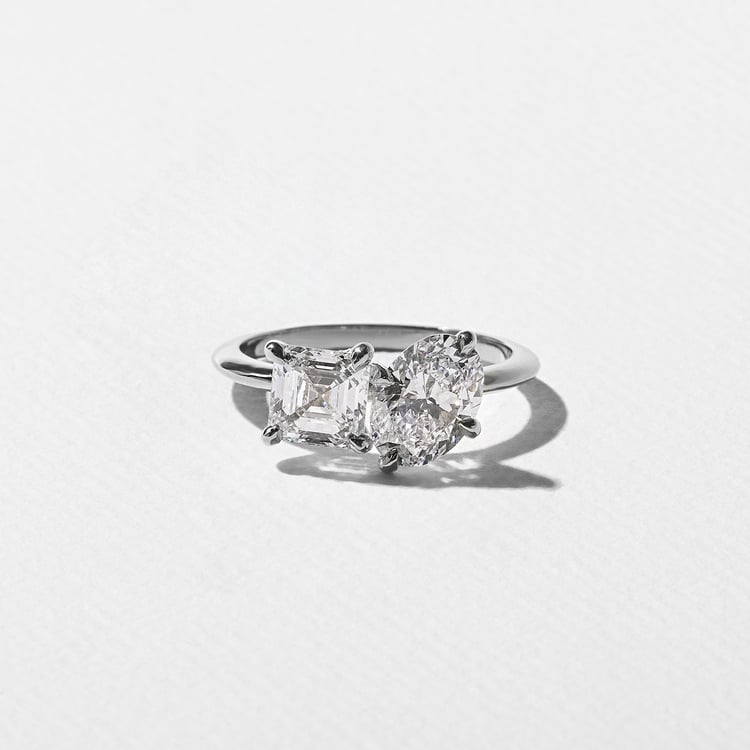 Vivi Oval and Asscher in 18k White Gold