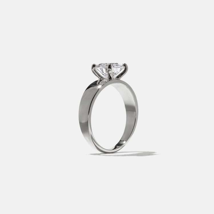Nova Oval in Platinum – view 5