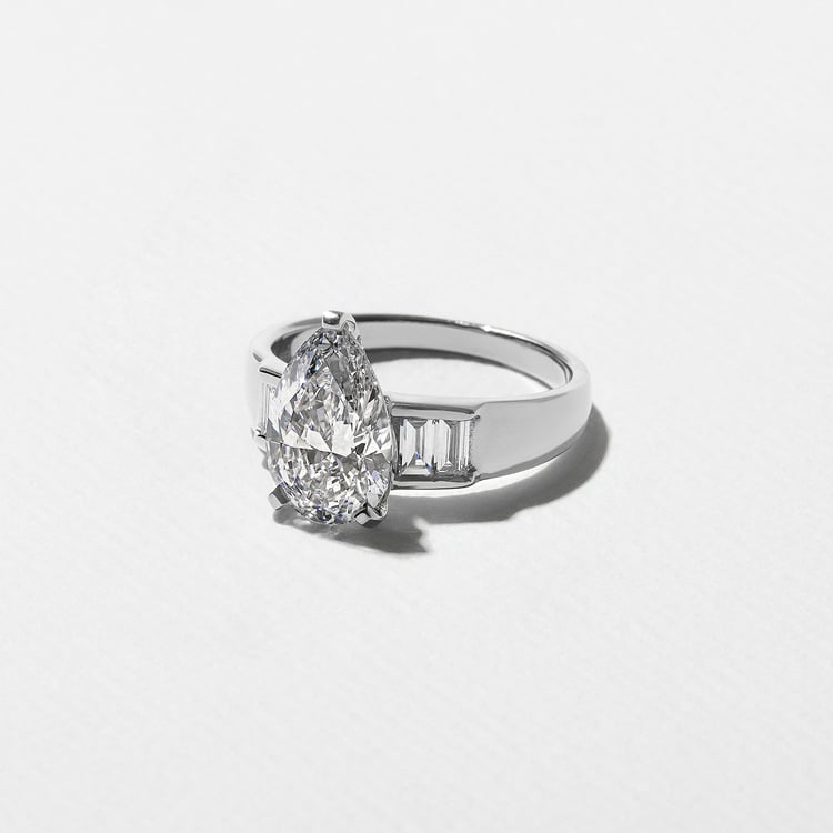 Nova Pear in Platinum – view 2