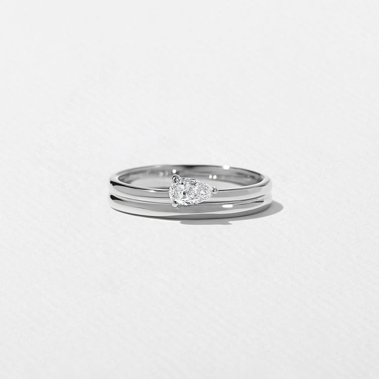 Serra Pear in 18k White Gold
