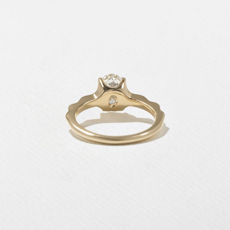 Sloan Oval in 18k Yellow Gold – view 4