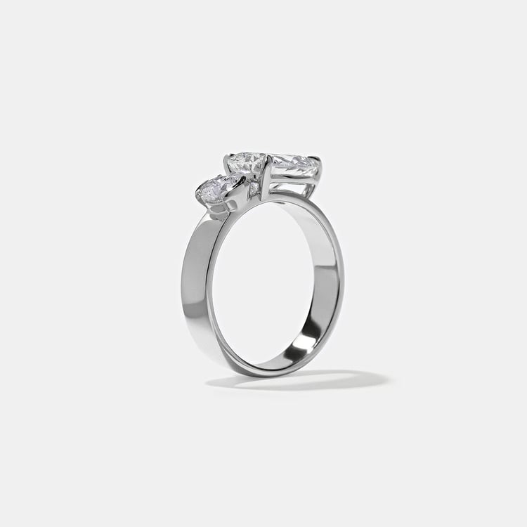 Henri Grand Pear in Platinum – view 5