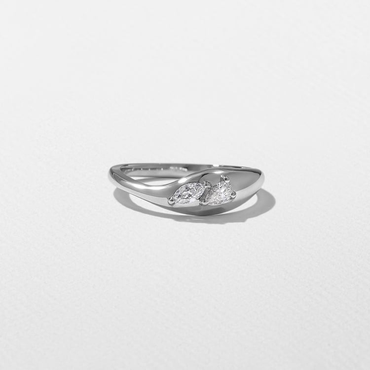 Mist in 18k White Gold